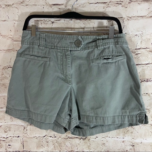 Light olive green New York & Company size 8 - Picture 2 of 6